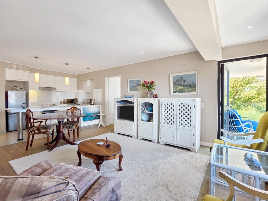 2 Bedroom Property for Sale in Vredehoek Western Cape